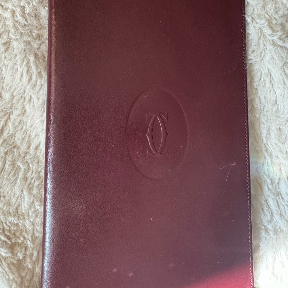 Cartier long wallet !! Very clean !! No smell